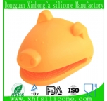 silicone oven glove, pig shaped silicone mitt